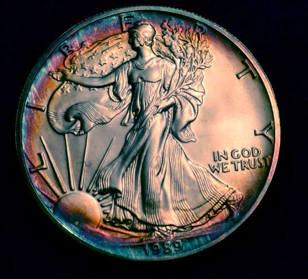 1989  UNC Silver Eagle Nice Toned