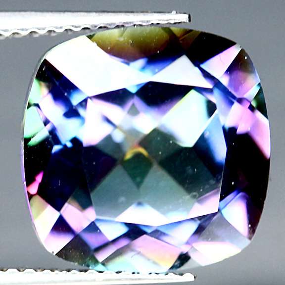Brilliant multi-color 12.1mm 6.96ct Mystic Quartz