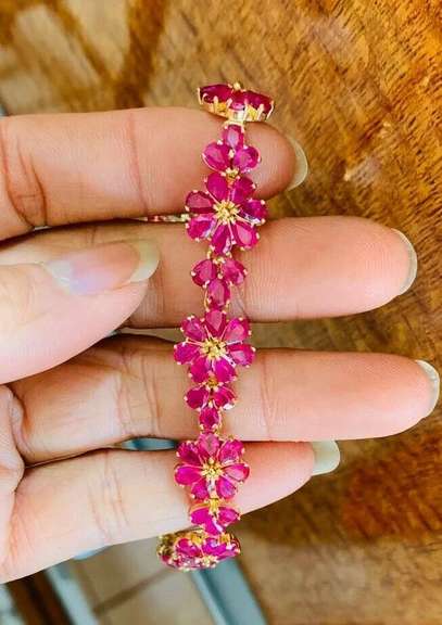 23.0 Carat Ruby Floral Bracelet in 14kt Gold
