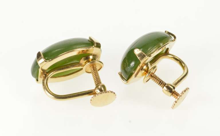 14K Yellow Gold 1960's Retro Nephrite Jade Cabochon ScrewBack Earrings