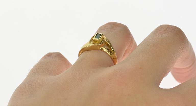 18K Yellow Gold 0.30 Ct Emerald Cut Emerald Ornate Fashion Ring