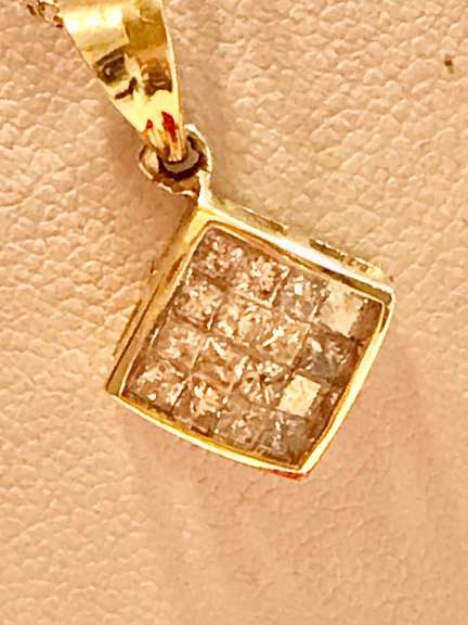 14k yellow gold chain with diamond pendant