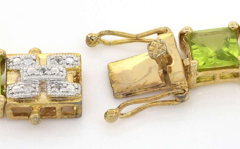 Awesome Peridot & White Topaz Necklace in Vermeil