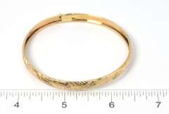 Luxurious Etched Bangle in Yellow Gold