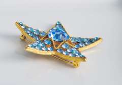 Vintage BSK Five-Pointed Star Brooch With Rhinestones and Stones