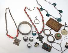 Group Lot of Miscellaneous Jewelry