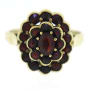 Beautiful Yellow Gold Garnet Scalloped Halo Ring