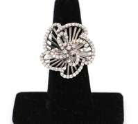 Bianci sterling silver flower ring
