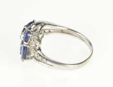14K White Gold 1.50 Ctw Oval Sapphire Diamond Floral Design Ring