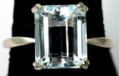 Stunning 14KT Aquamarine Ring