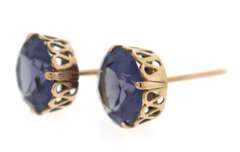Stylish 14kt YG Synthetic Alexandrite Stud Earrings