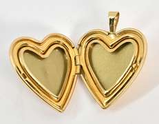 Popular 14k Heart with Roses Locket