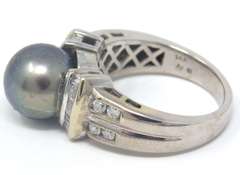 Elegant 14kt White Gold Pearl and Diamond Ring