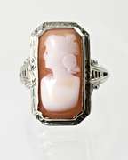 Perfectly Charming 18K Antique Cameo Ring