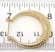 Beautiful Yellow Gold Ribbed Earrings
