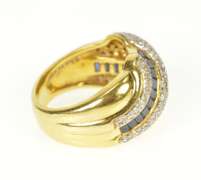 18K Yellow Gold 1.83 Ctw Wavy Baguette Diamond Pave Diamond Ring