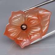 Translucent! 35.99ct Agate and Sapphire carving