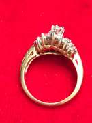 Ladies 14k gold diamond ring