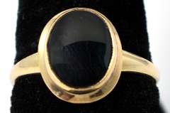 Vintage Onyx Ring in Yellow Gold