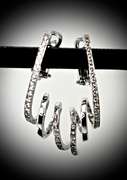Contemporary 18K White Gold Diamond Earrings