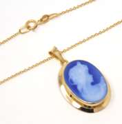 Pretty Yellow Gold Cameo Necklace