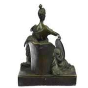 Opulent of Royal Woman Bronze Statue