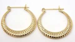 Beautiful Yellow Gold Ribbed Earrings