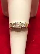 LADIES 14K GOLD AND DIAMOND RING 1.00 CARAT
