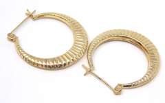 Beautiful Yellow Gold Ribbed Earrings