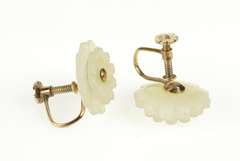 10K Yellow Gold Carved Quartz Daisy Flower Screw Back Earrings