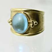 High-Fashion 18K Cabachon Blue Topaz Ring