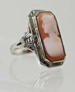 Perfectly Charming 18K Antique Cameo Ring