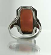 Perfectly Charming 18K Antique Cameo Ring