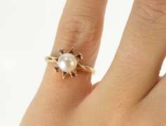 10K Yellow Gold Retro Pearl Ruby Star Cluster Statement Ring
