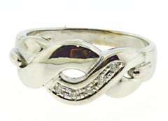 Fantastic 14kt White Gold Twisted Diamond Ring