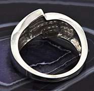 14K WHITE GOLD 1.50 CARAT DIAMOND RING.