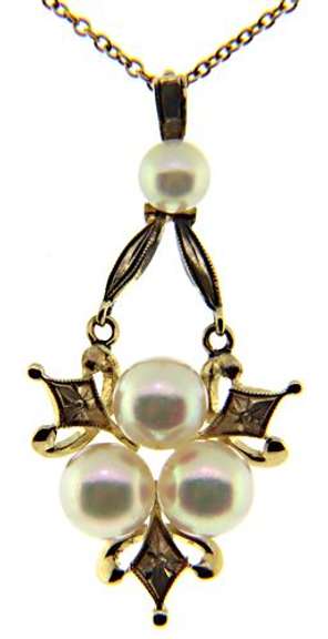 Vintage Yellow Gold Pearl Necklace
