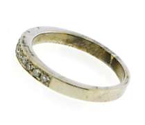 Stunning 18kt Round Brilliant Cut Diamond Ring