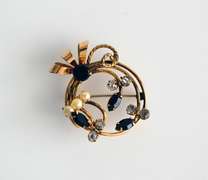 Signed 12KGF Pendant Brooch With Onyx and Faux Pearls