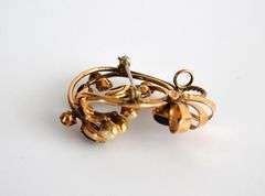 Signed 12KGF Pendant Brooch With Onyx and Faux Pearls