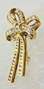 Stunning High End 18K Diamond Bow Brooch