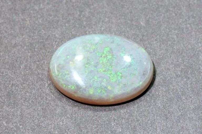 Blue-Green Flash in Natural Grey Base Opal