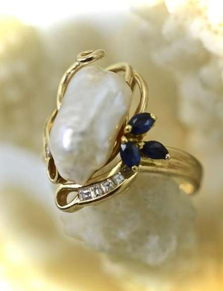 Artistic 18K Pearl, Sapphire & Diamond Ring