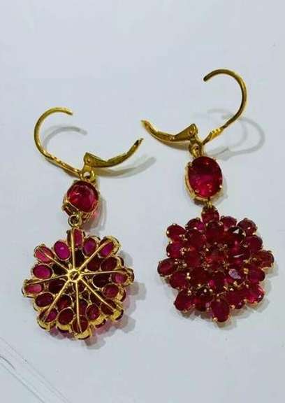 Beautiful 14kt Gold & Ruby Earrings