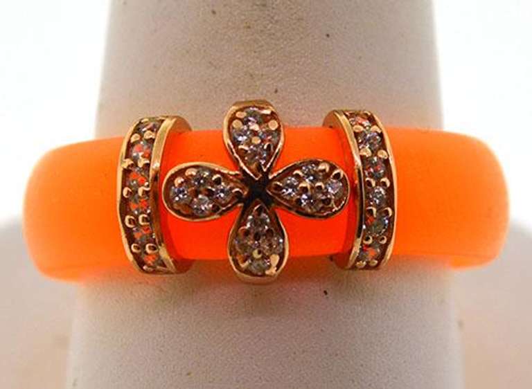 Preciosa 'A La Mode' Orange Clover Ring