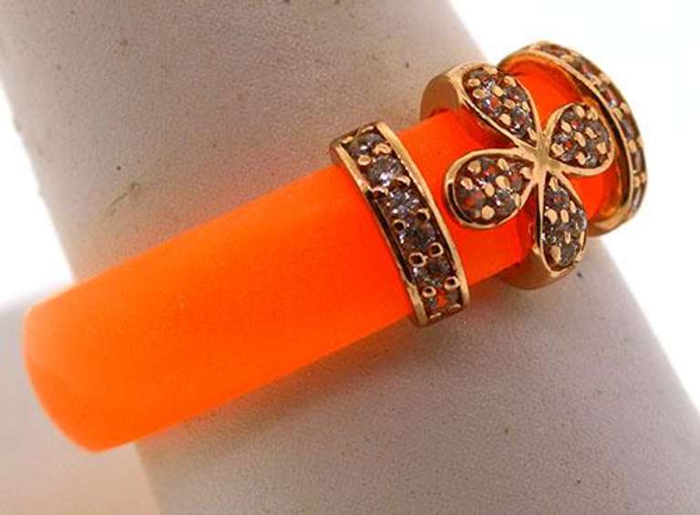 Preciosa 'A La Mode' Orange Clover Ring