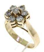 Fabulous Diamond Flower Ring in Yellow Gold