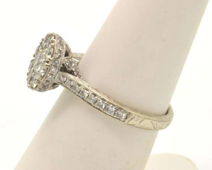 14 KT WHITE GOLD LADIES DIAMOND ENGAGEMENT RING