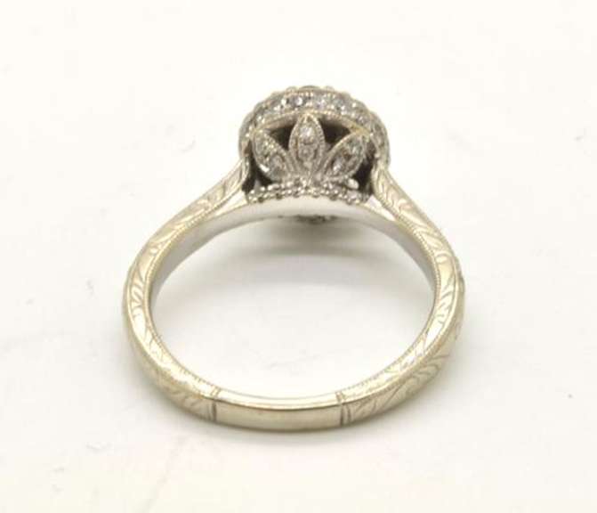 14 KT WHITE GOLD LADIES DIAMOND ENGAGEMENT RING
