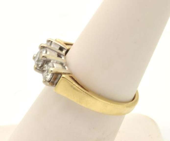 LADIES 14 KT GOLD DIAMOND BAND